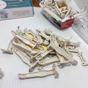 Child Safety Locks / Handel‎ lock /Press Plug Protectors